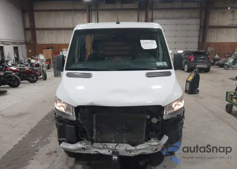 2023 Mercedes-Benz Sprinter 2500 Standard Roof 4-Cyl Diesel z USA, uszkodzony, nr VIN W1Y4KBHY5PT121838